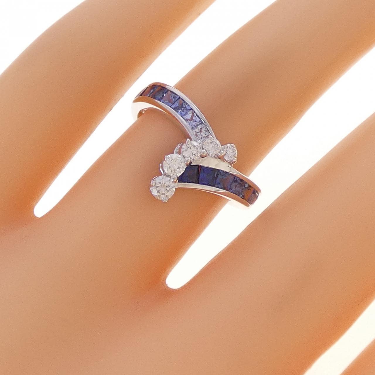 ジュネ サファイヤ リング 0.95CT
