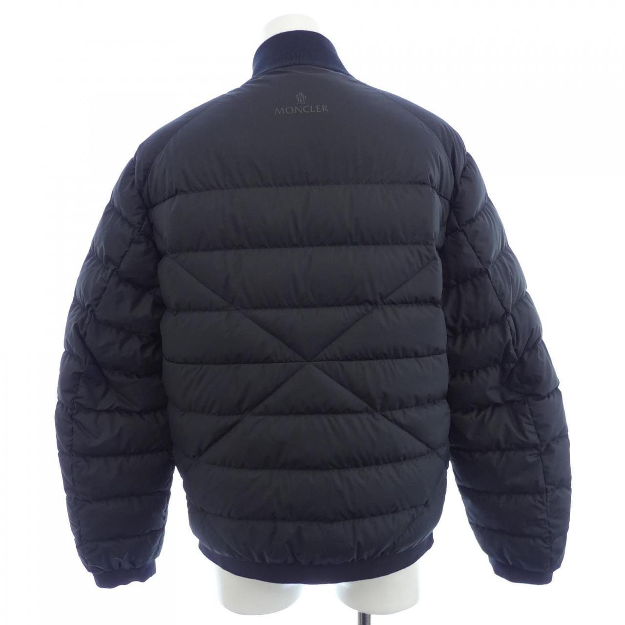 モンクレール MONCLER ダウンジャケット