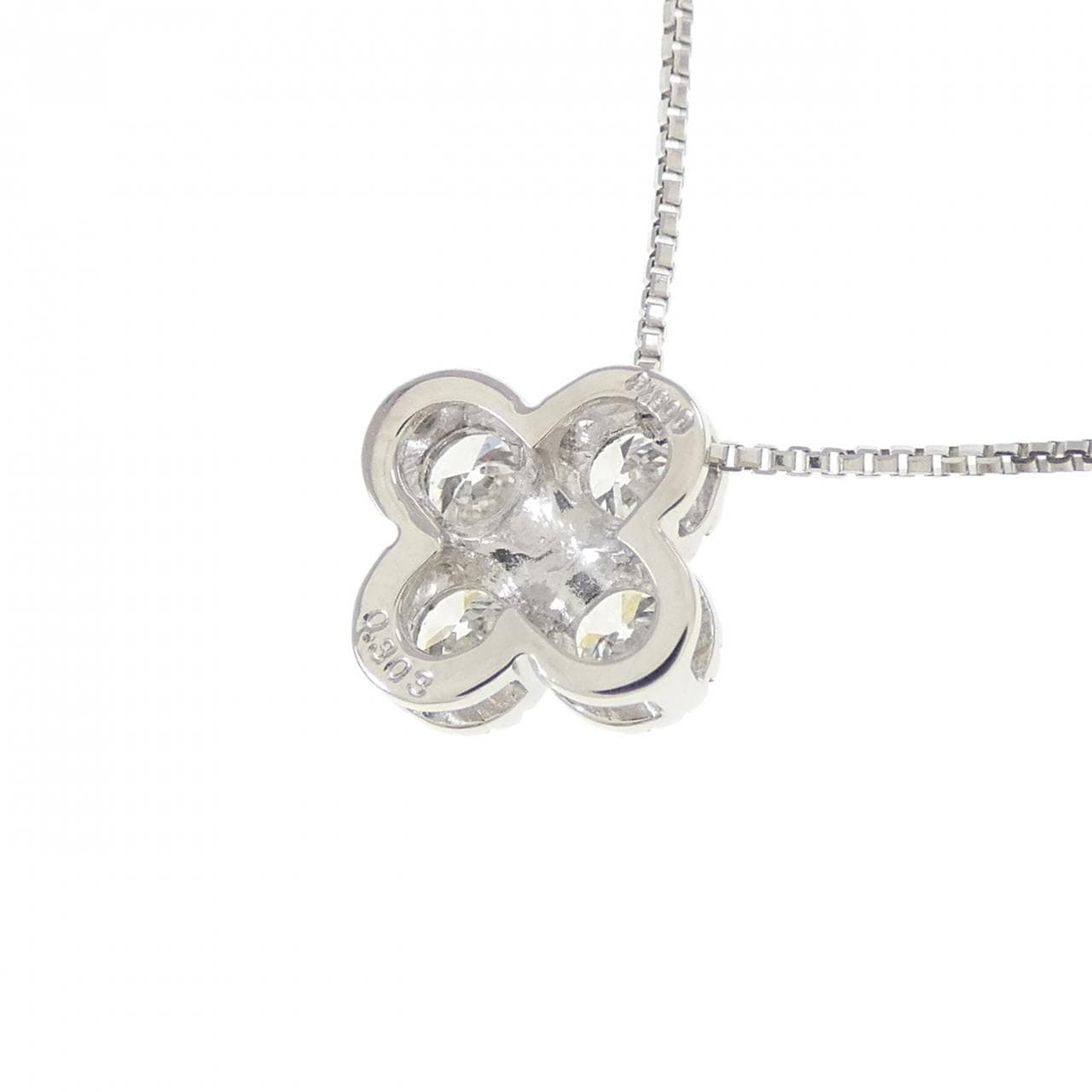 【新品】PT900/PT850 フラワー ダイヤモンド ネックレス 0.303CT