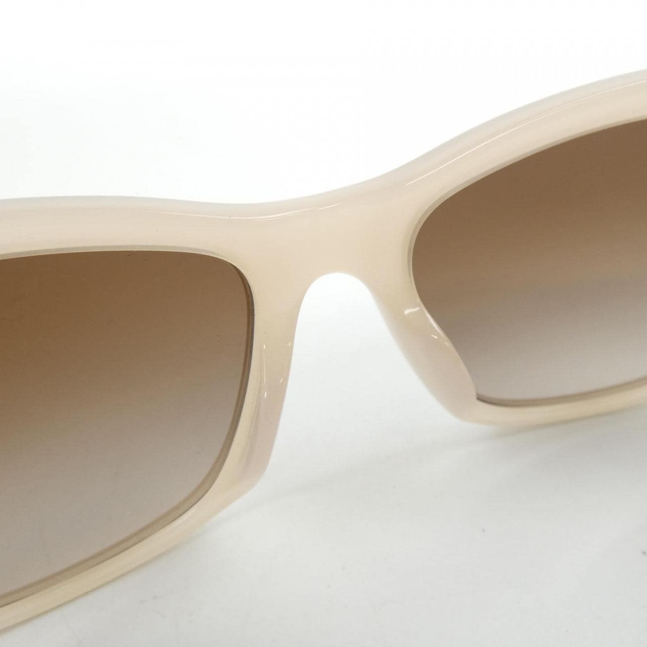 エンポリオアルマーニ EMPORIO ARMANI EA4227U SUNGLASSES