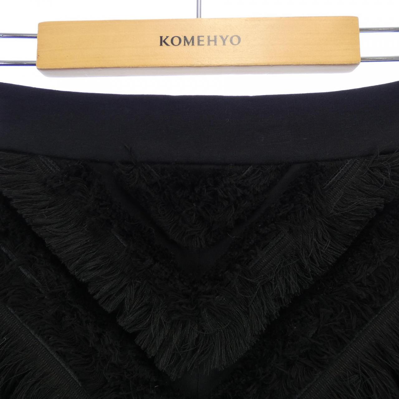 バルマン BALMAIN 124520　M001 スカート