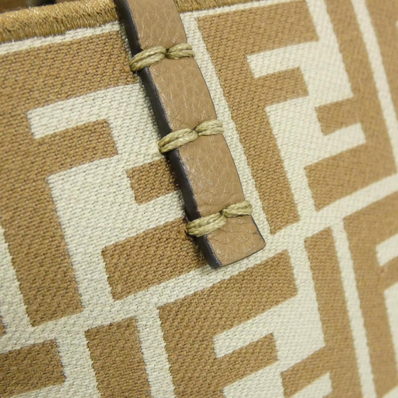 フェンディ 8BH424 AS86 バッグ