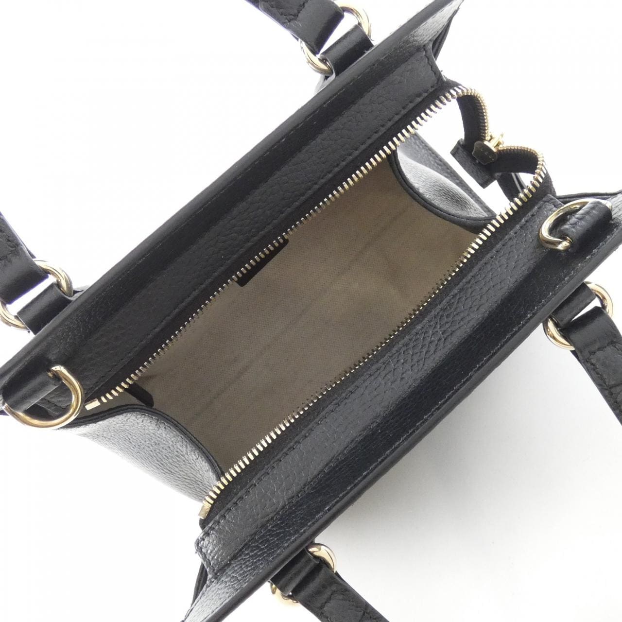 グッチ ソーホー 607722 CAO0G バッグ