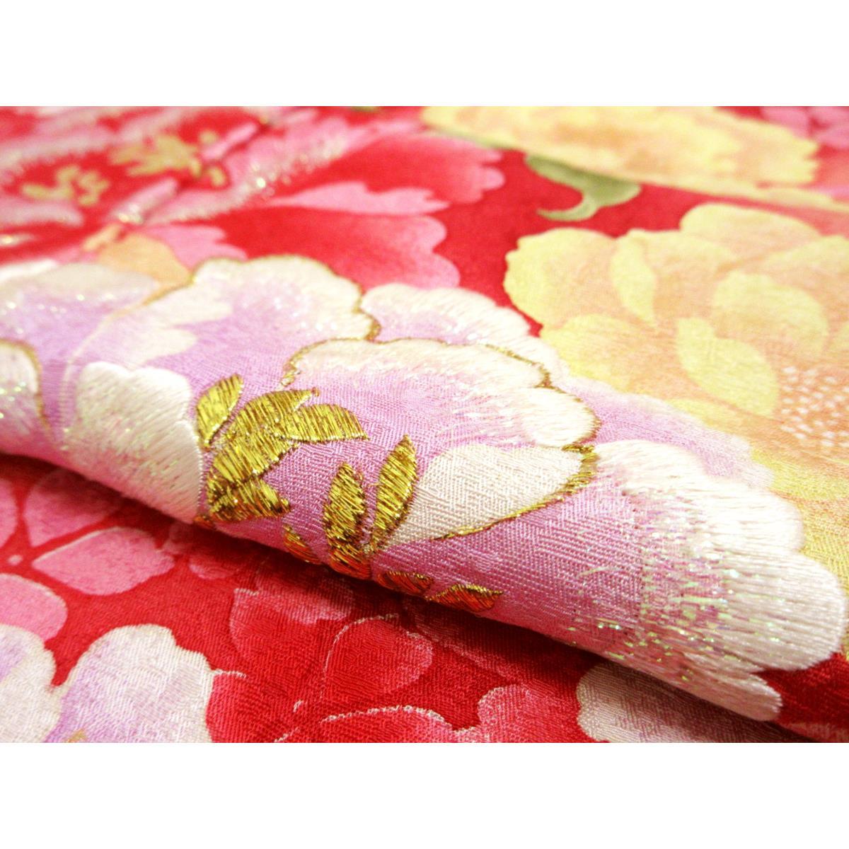 振袖　友禅金彩加工　刺繍入り