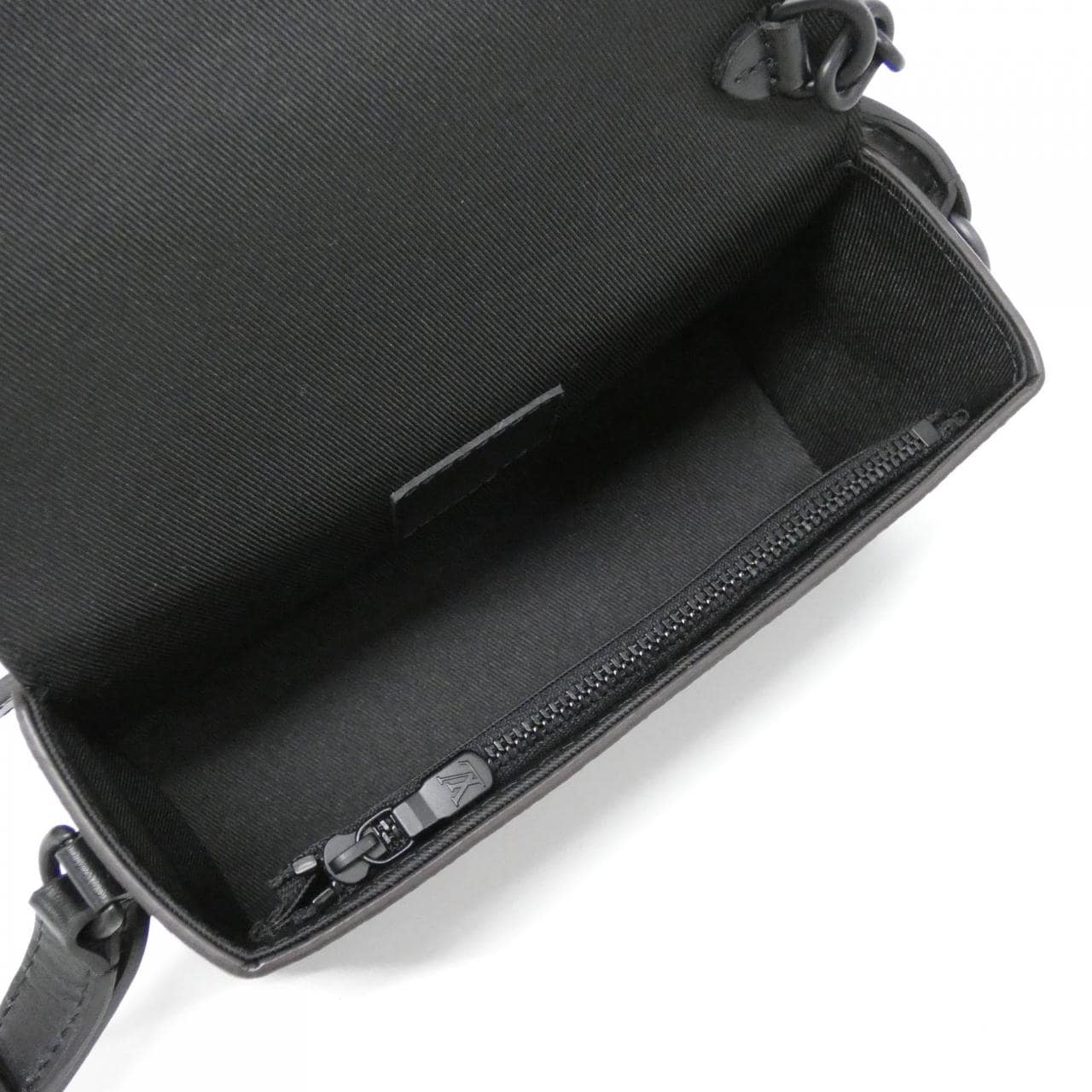 ルイヴィトン モノグラム マカサー スティーマー ウェアラブル ウォレット M83613 ショルダーバッグ