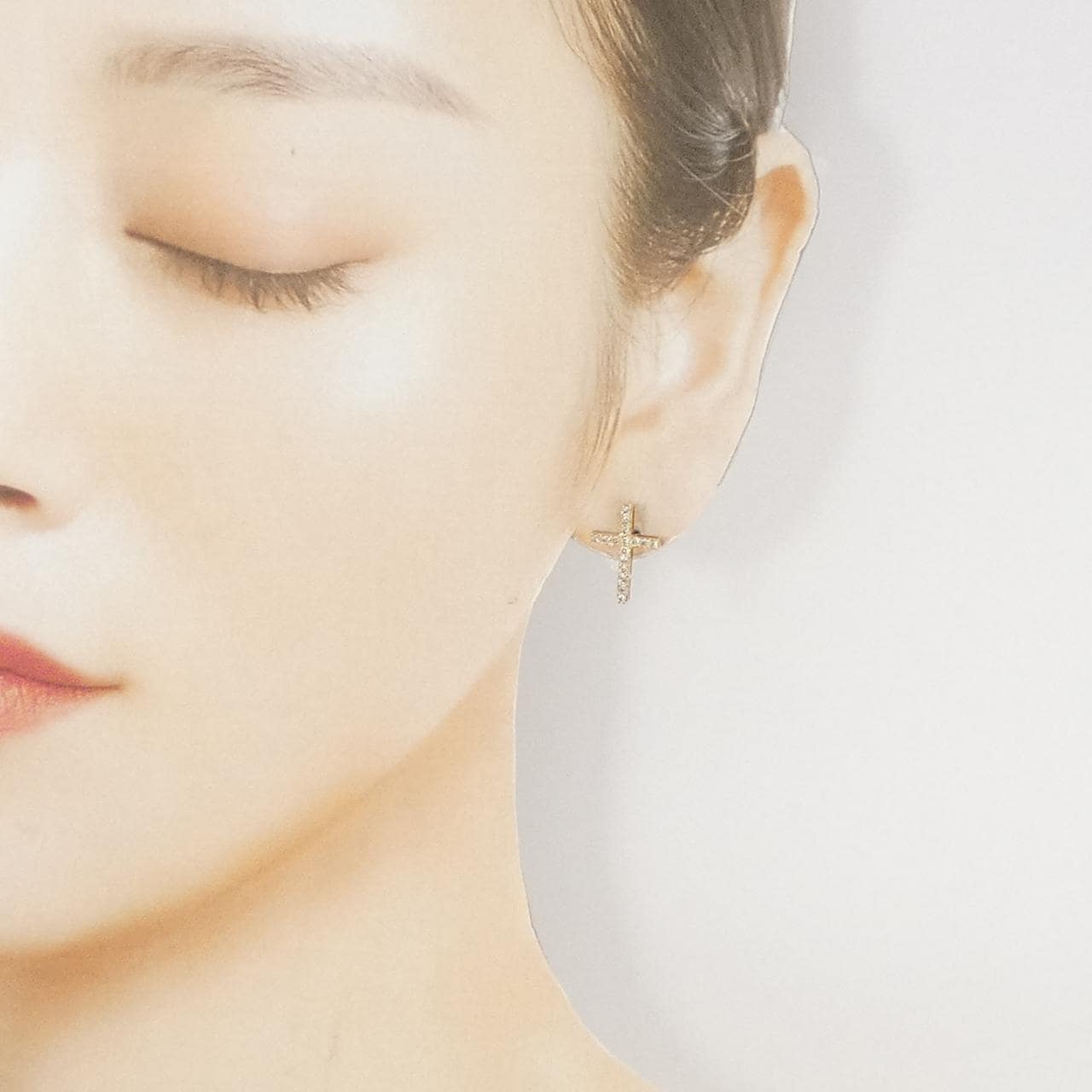 【新品】K18YG クロス ダイヤモンド ピアス 0.40CT