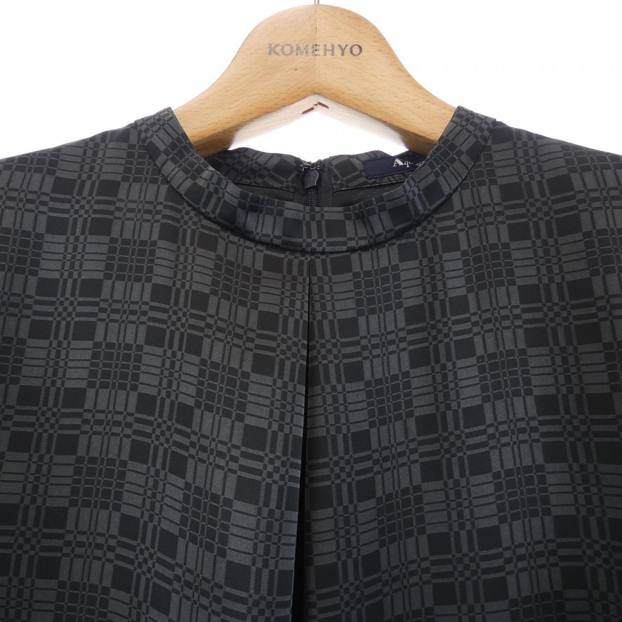 アクアスキュータム Aquascutum ワンピース