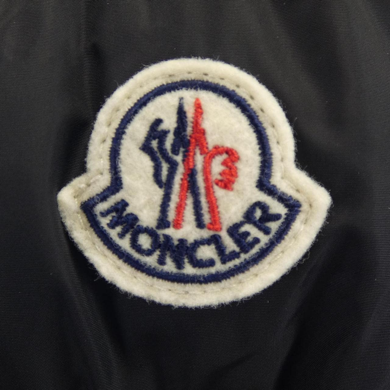 モンクレール MONCLER ダウンジャケット