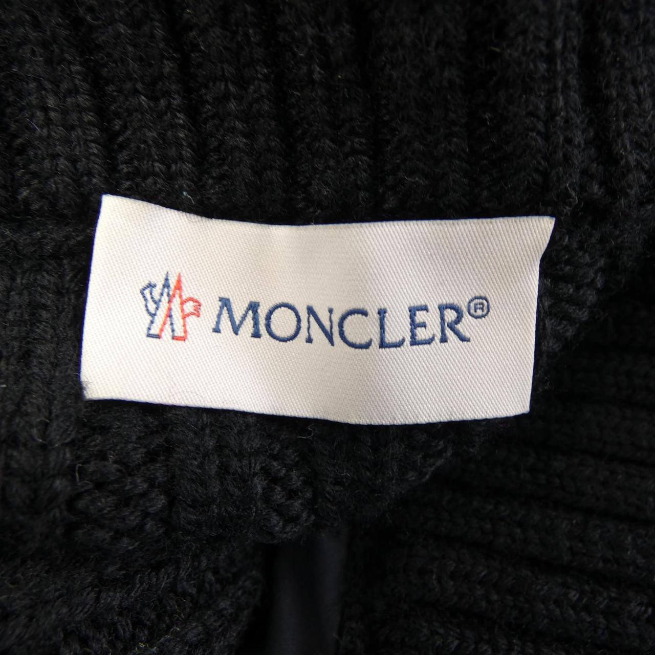 モンクレール MONCLER ダウンジャケット