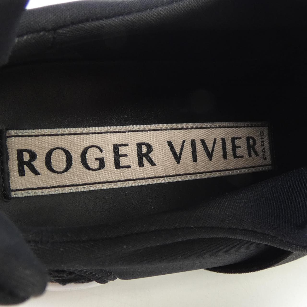ロジェヴィヴィエ ROGER VIVIER ヴィヴ ラン　ストラスバックル スニーカー