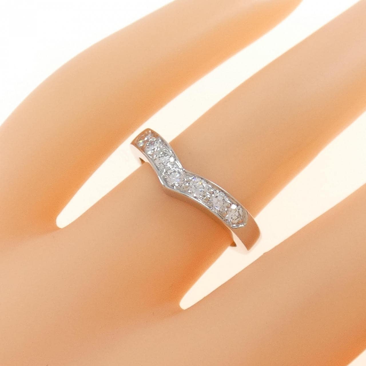 TIFFANY v band ring