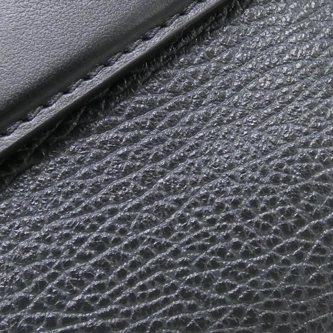 ルイヴィトン LV バイカー MM M14700 バッグ