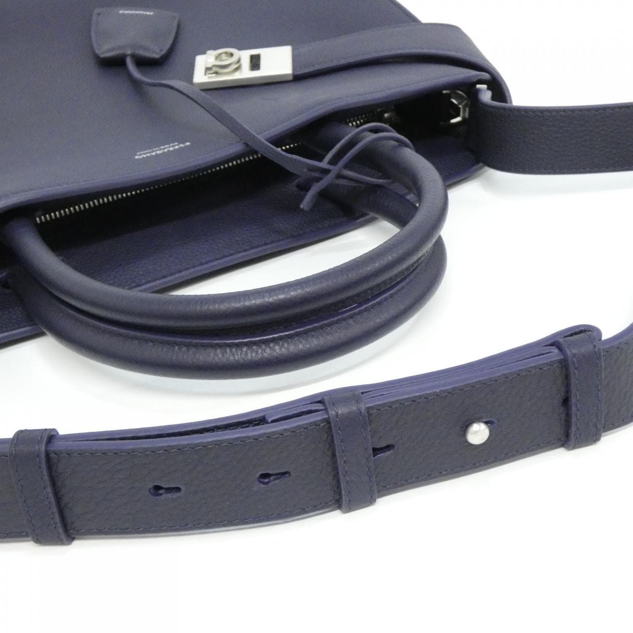 サルヴァトーレフェラガモ HUG 24 1683 バッグ