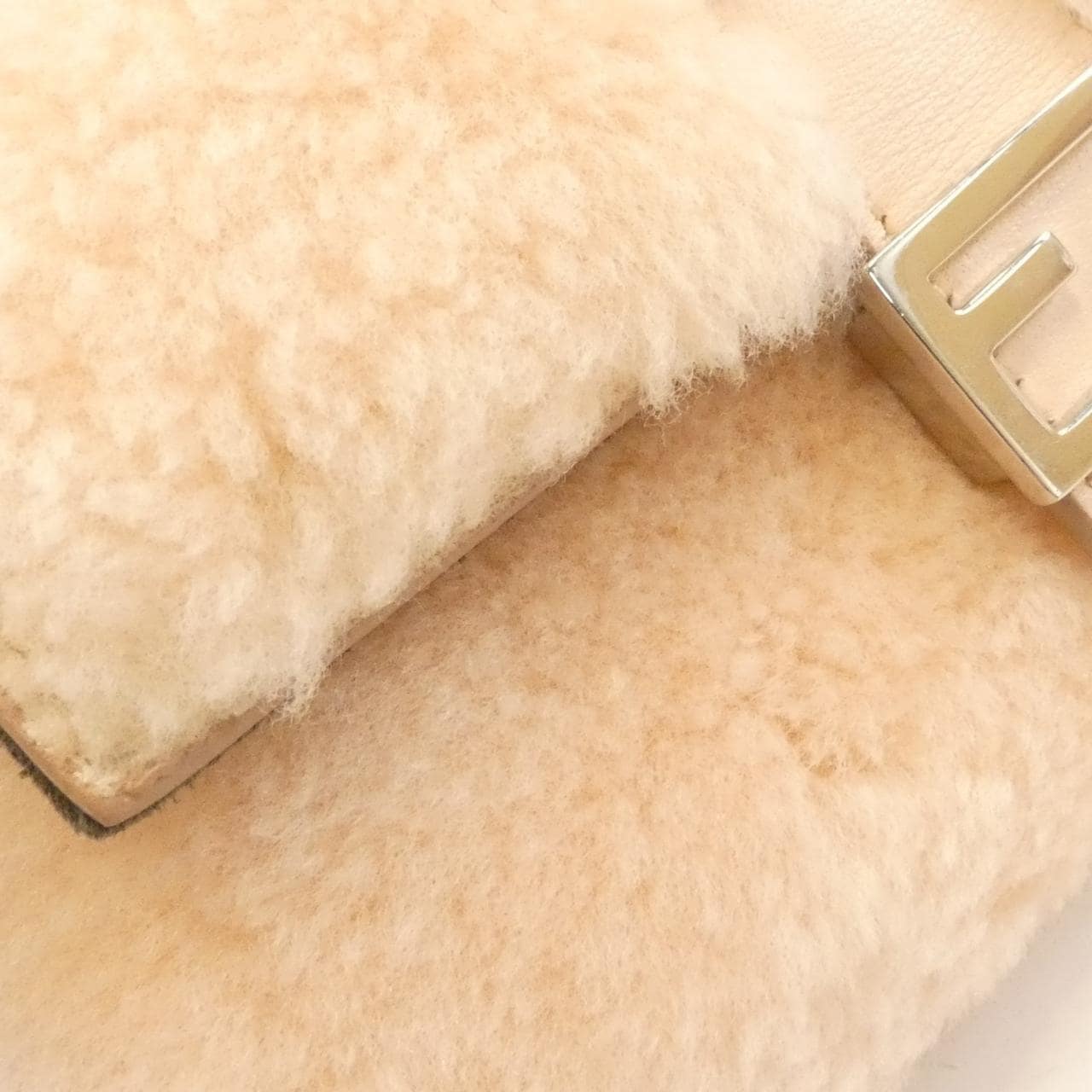 フェンディ マイクロバゲット 8M0354 5AY バッグ