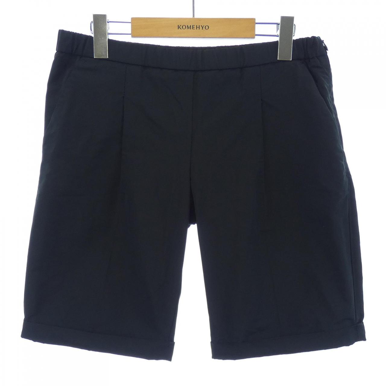 モンクレール MONCLER 141-093-18469-00 ショートパンツ