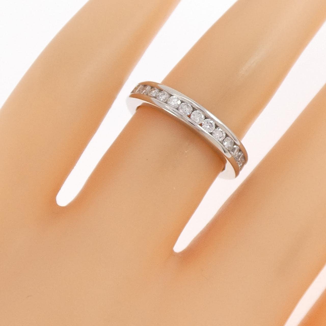 PT900 フルエタニティ ダイヤモンド リング 0.80CT