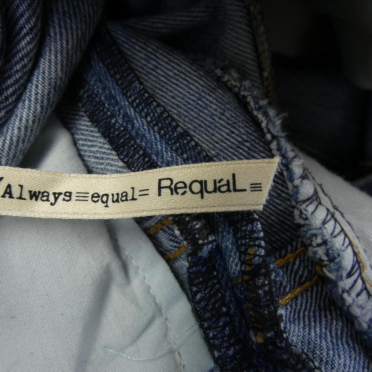 REQUAL Jeans