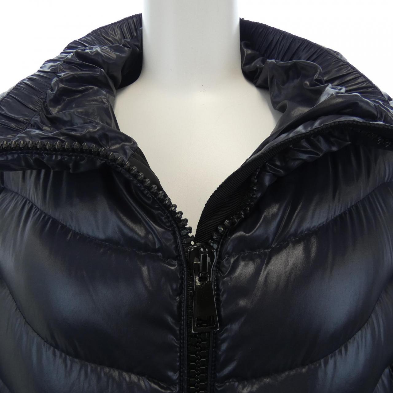 モンクレール MONCLER ダウンコート