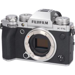 Ｘ－Ｔ５　ＳＩＬＶＥＲ
