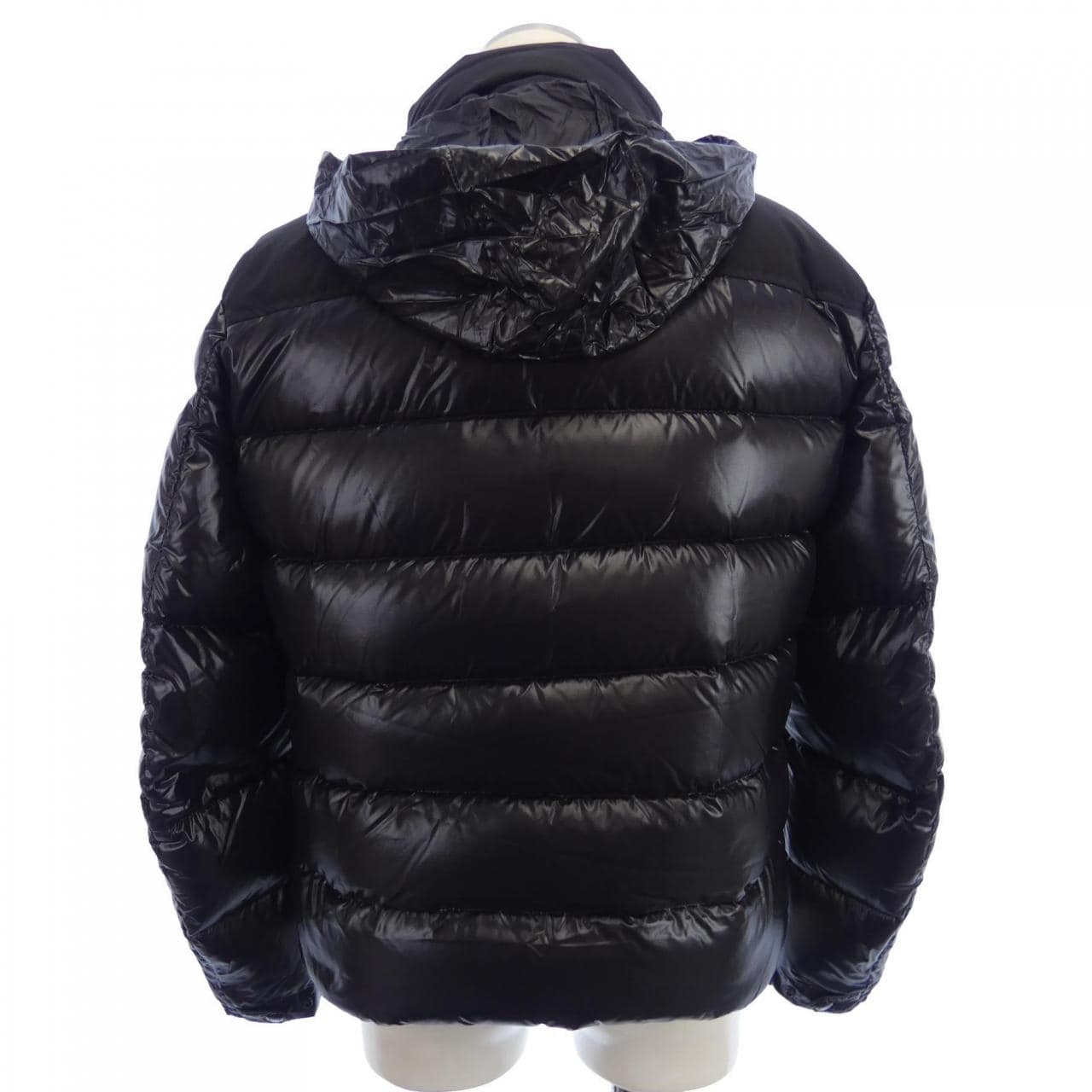 モンクレール MONCLER ダウンジャケット