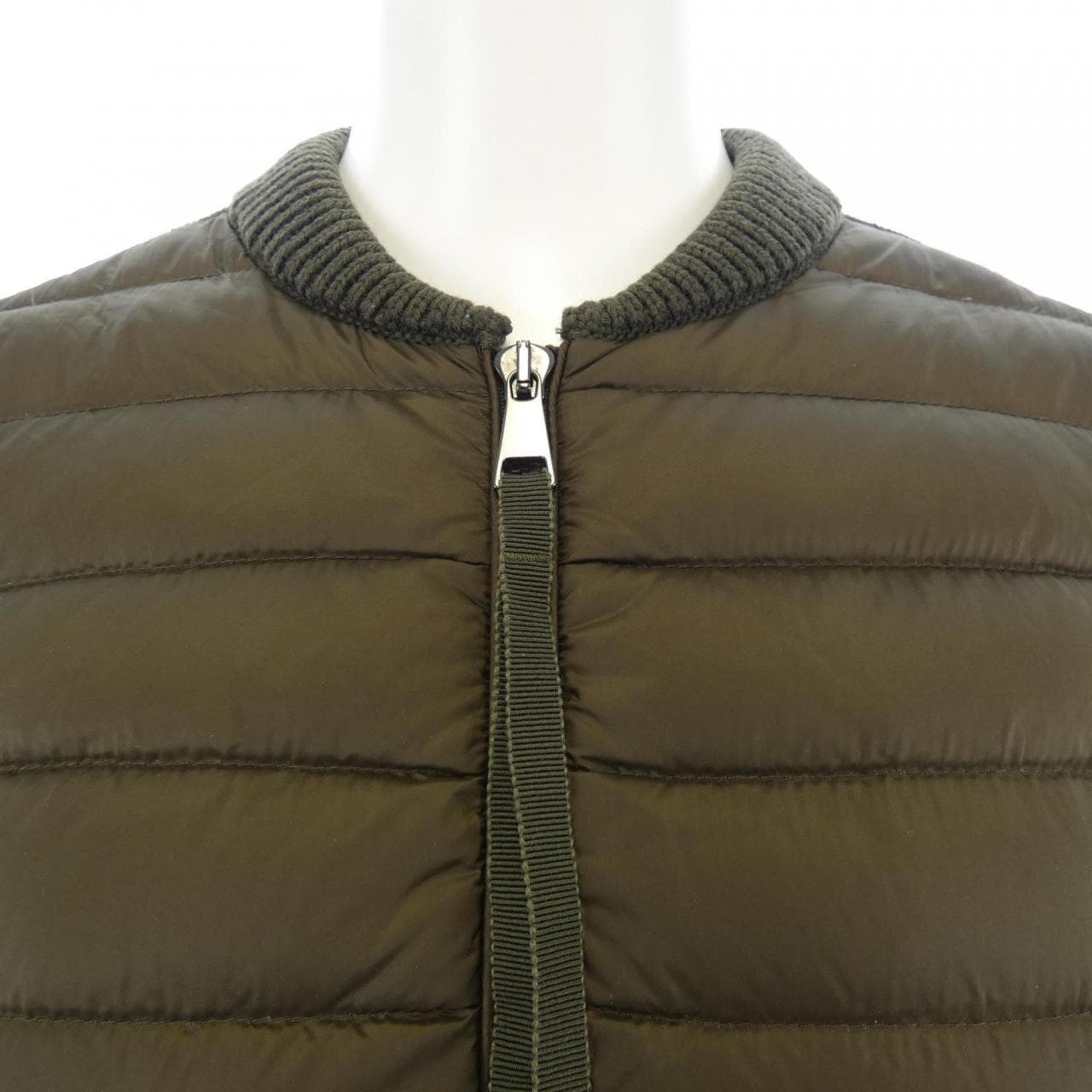 モンクレール MONCLER ダウンジャケット