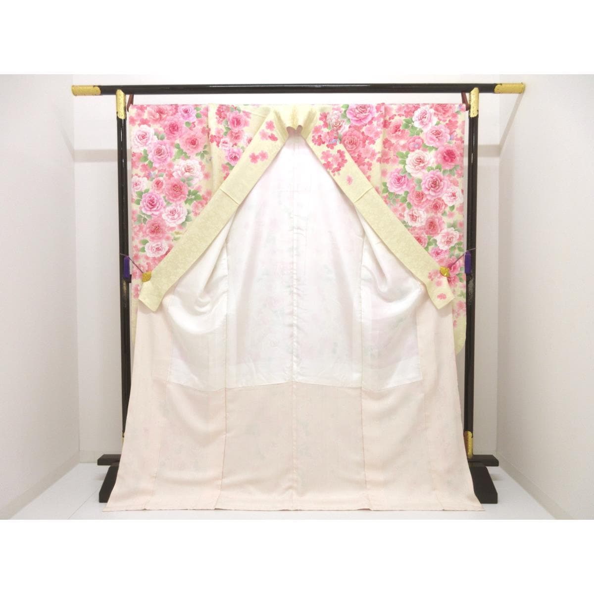 振袖　きもの・長襦袢　２点セット　身幅Ｌ寸【松田聖子】