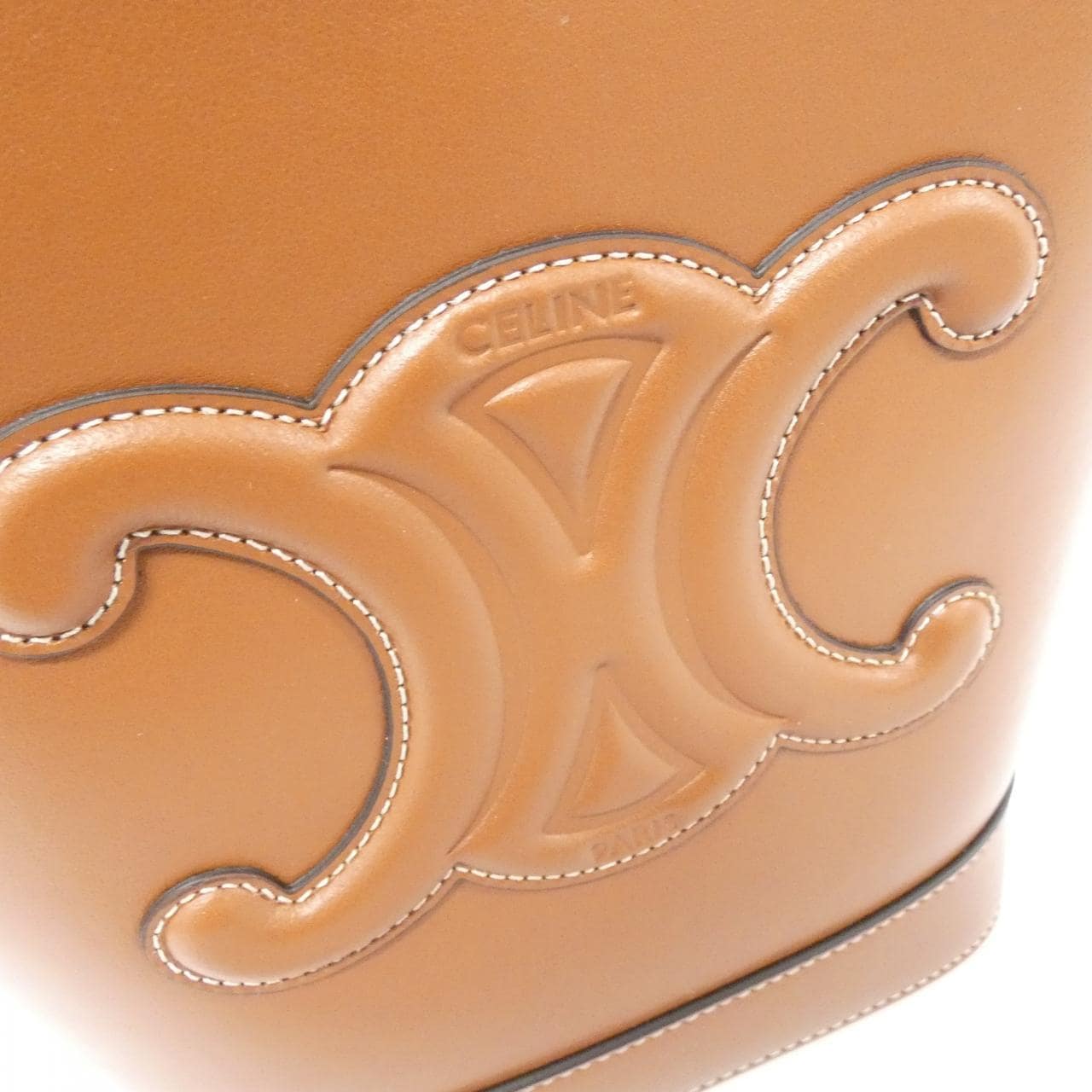 【新品】セリーヌ スモール バケット キュイル トリオンフ 113783DU3 ショルダーバッグ