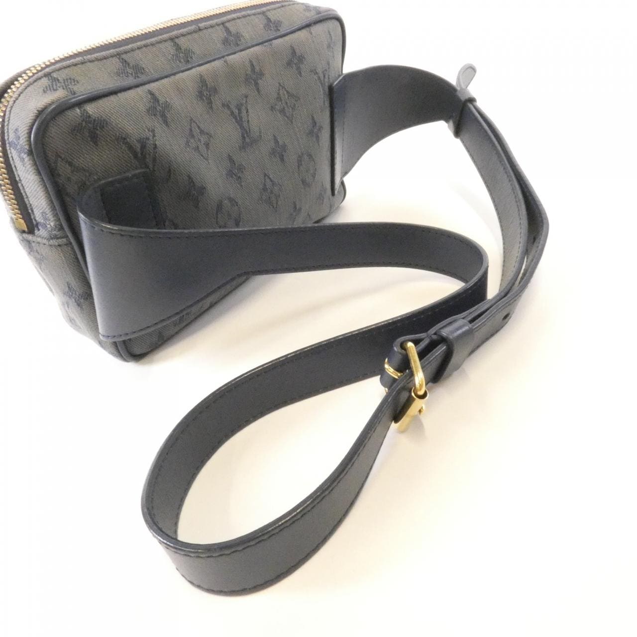 ルイヴィトン モノグラム デニム バムバッグ アウトドア M44741 ショルダーバッグ