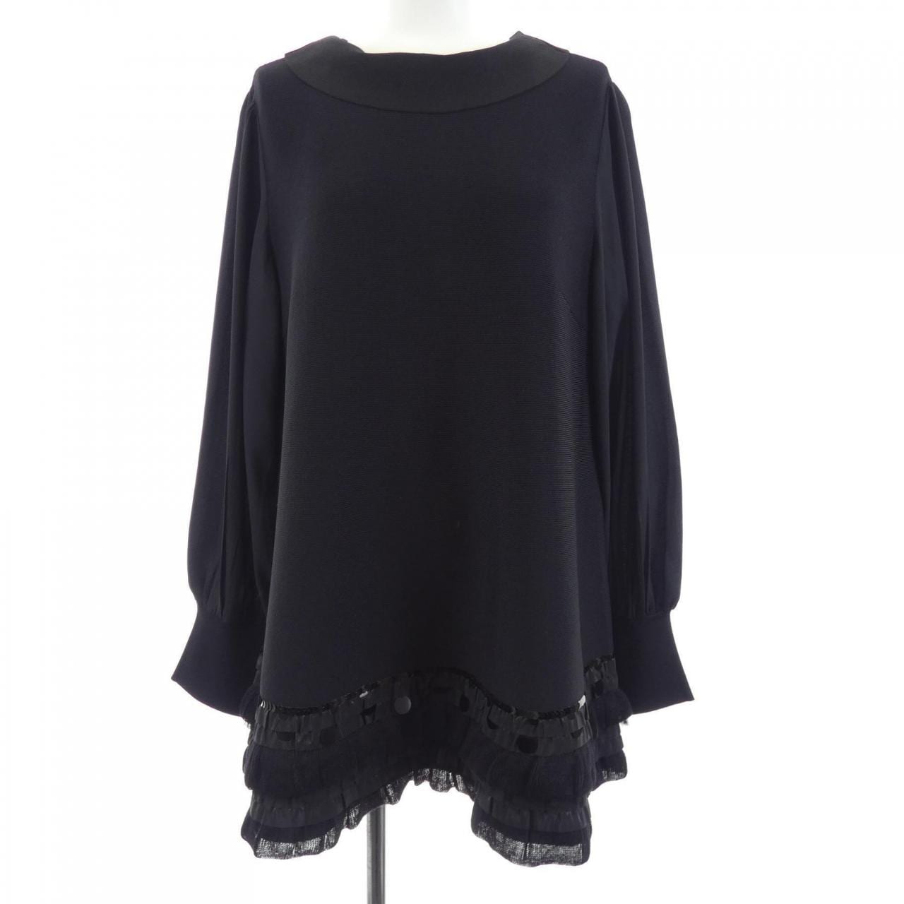 トゥービーシック TO BE CHIC トップス