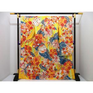 振袖　友禅金彩加工　刺繍入り