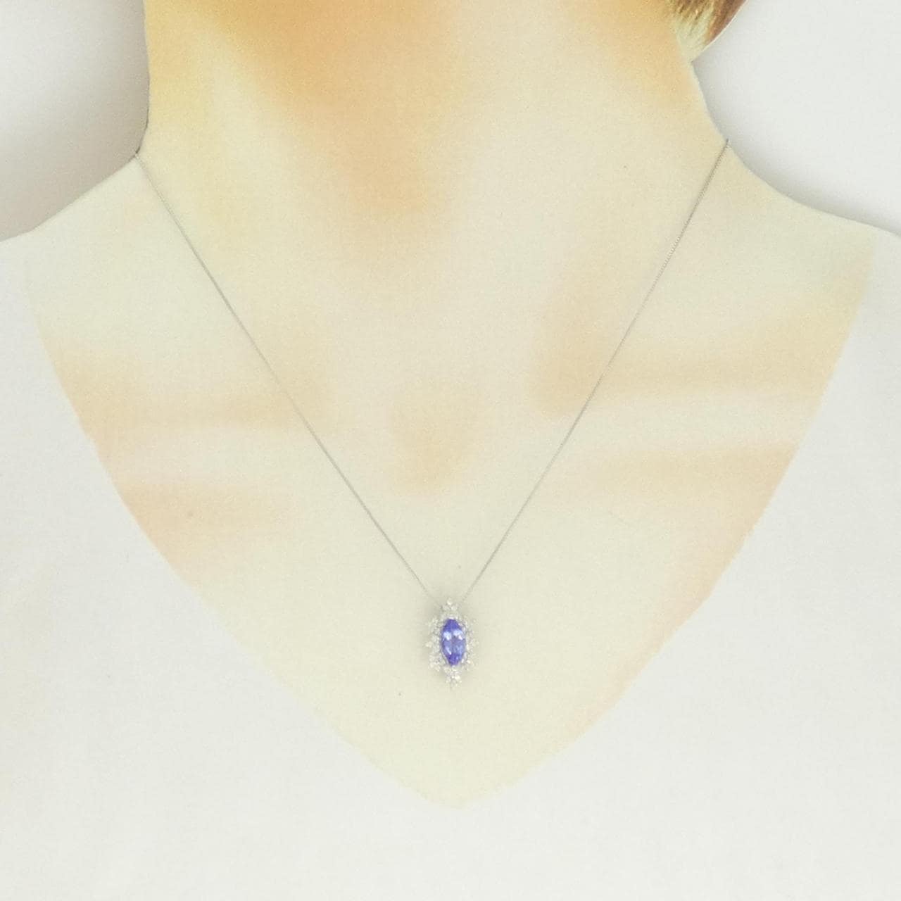 K18WG タンザナイト ネックレス 0.75CT
