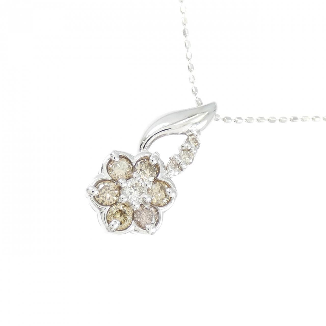 K18WG フラワー ダイヤモンド ネックレス 0.50CT