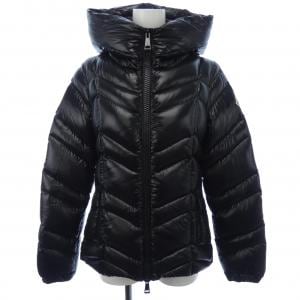 モンクレール MONCLER ダウンジャケット