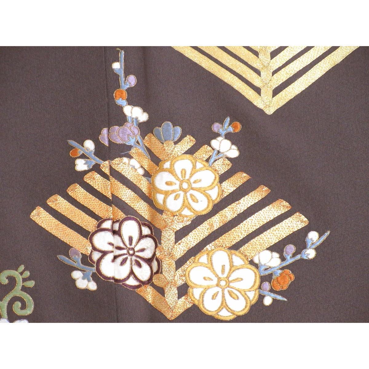 【未使用品】色留袖　刺繍加工　友禅金彩加工　蔦