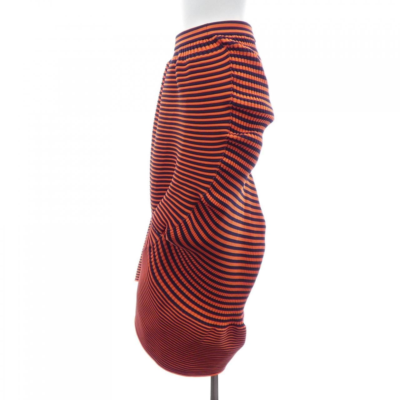 イッセイミヤケ ISSEY MIYAKE IM33KG317 スカート