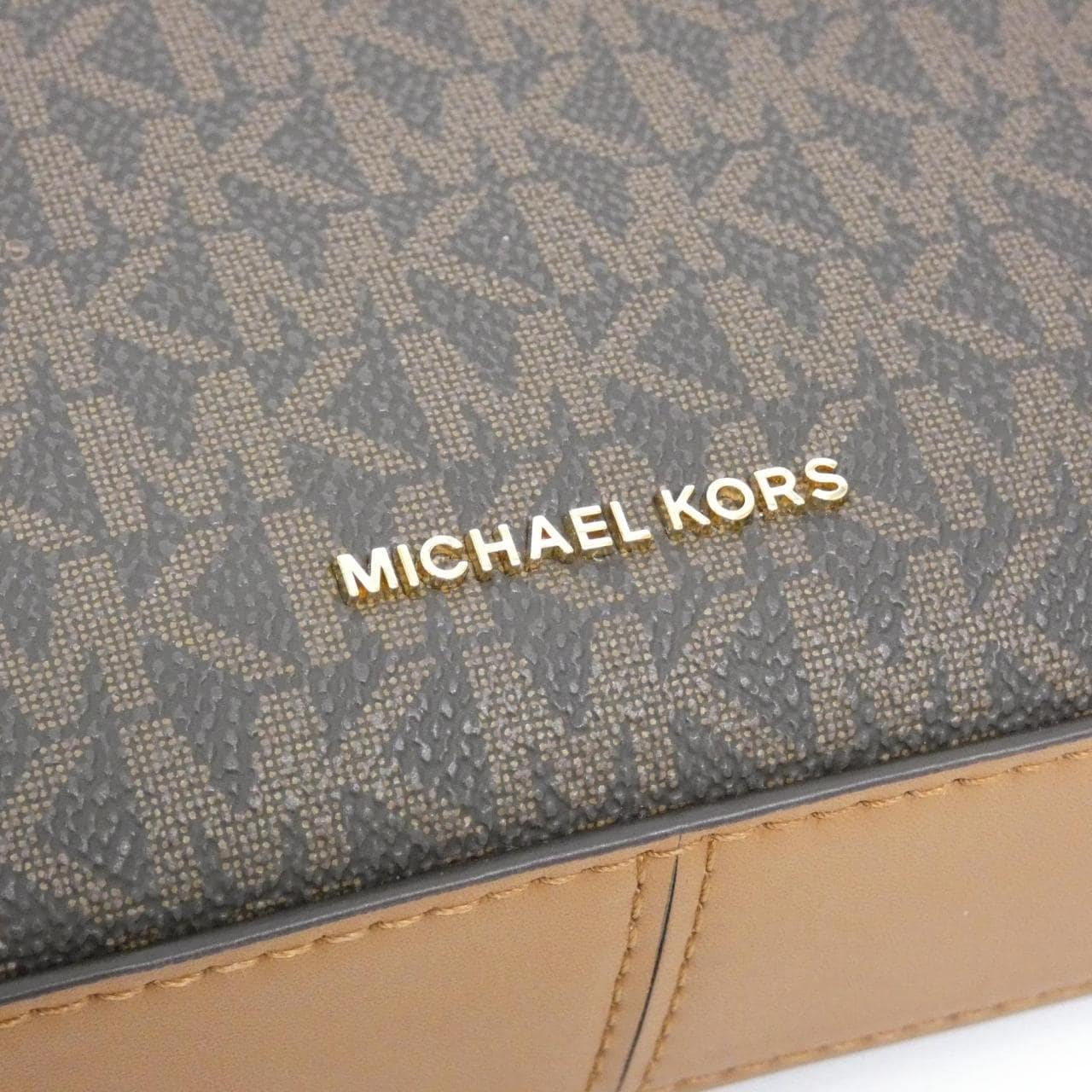 【新品】マイケルマイケルコース BRYANT 32S5GYTU0B ショルダーバッグ