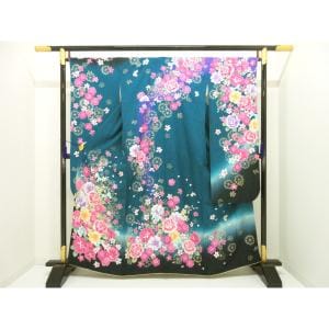 振袖　銀通しボカシ染　友禅金彩加工　刺繍入り