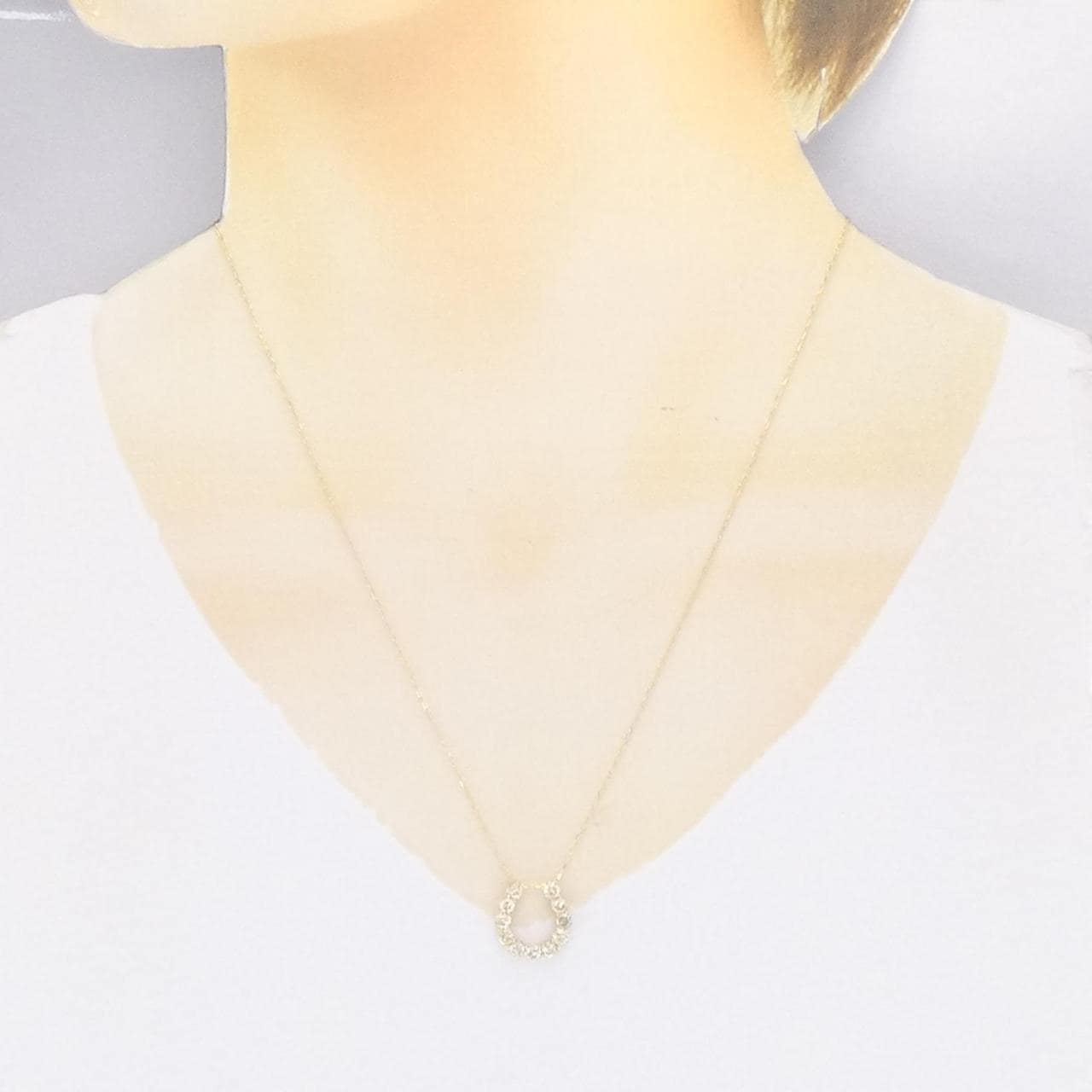 [BRAND NEW] K18YG Horseshoe Diamond Necklace 1.00CT
