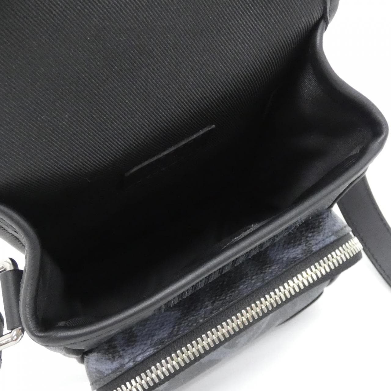 ルイヴィトン モノグラム パステル ノワール アマゾン メッセンジャー M45650 ショルダーバッグ