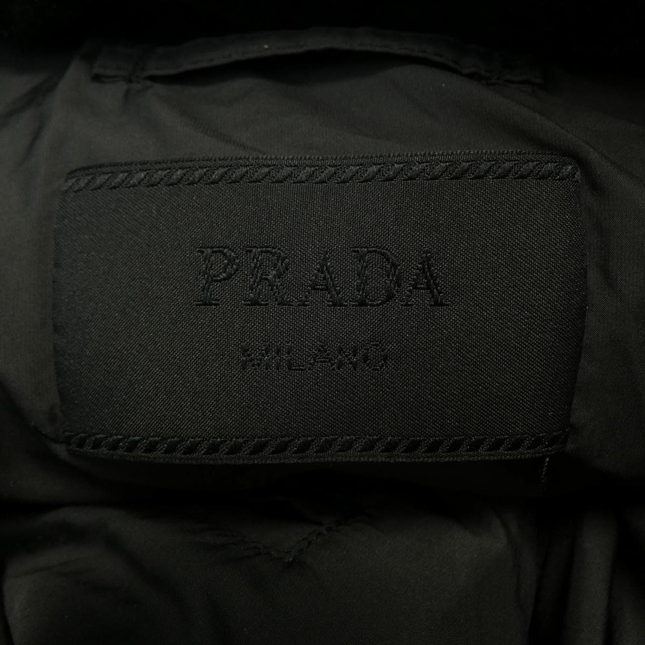 プラダ PRADA トライアングルロゴ SGC407 S232 13IM ダウンジャケット