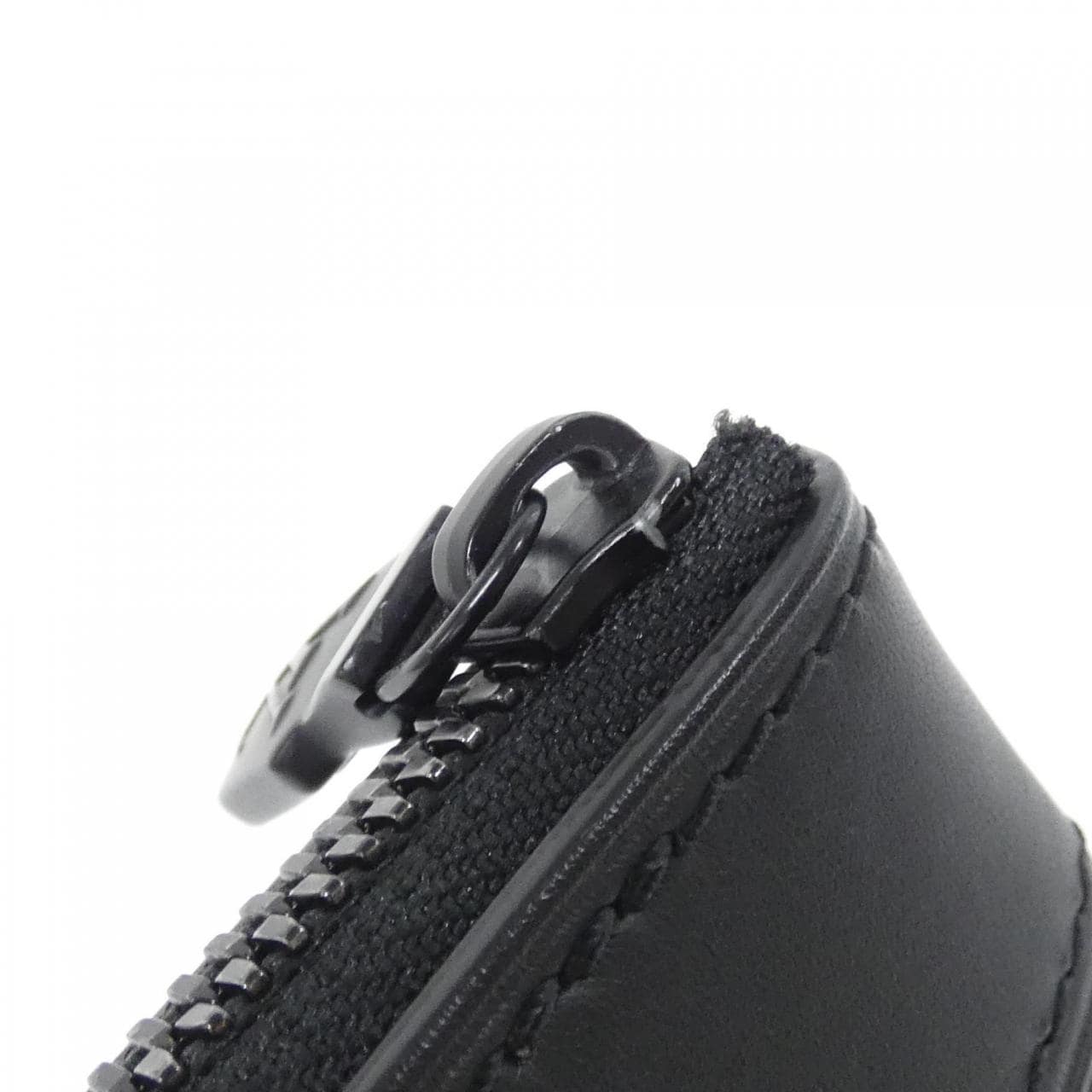 ルイヴィトン モノグラム シャドウ ポシェット ディスカバリー M62903 バッグ