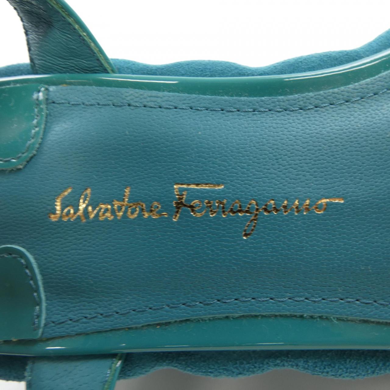 サルヴァトーレフェラガモ SALVATORE FERRAGAMO サンダル
