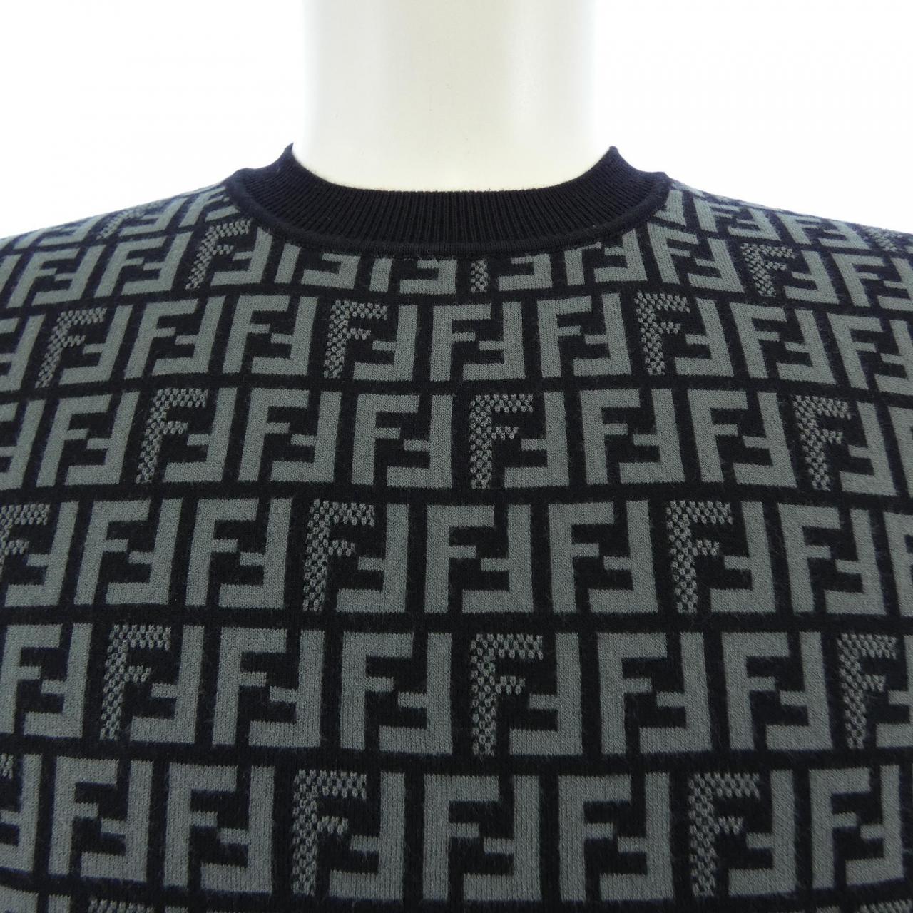 フェンディ FENDI FFモチーフ FZY443 AKEW ニット