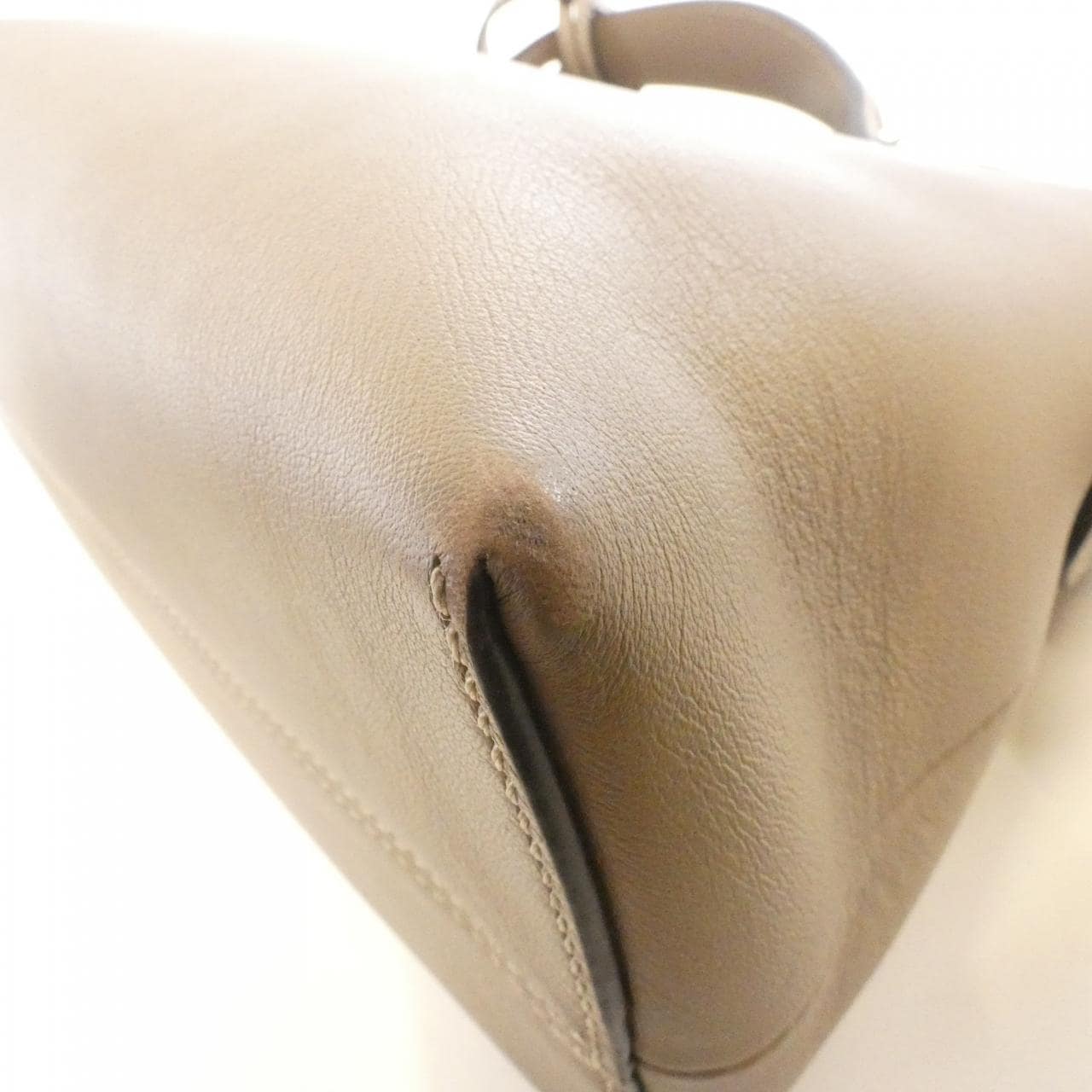 フェンディ バイ ザ ウェイ ミディアム 8BL146 1D5 バッグ