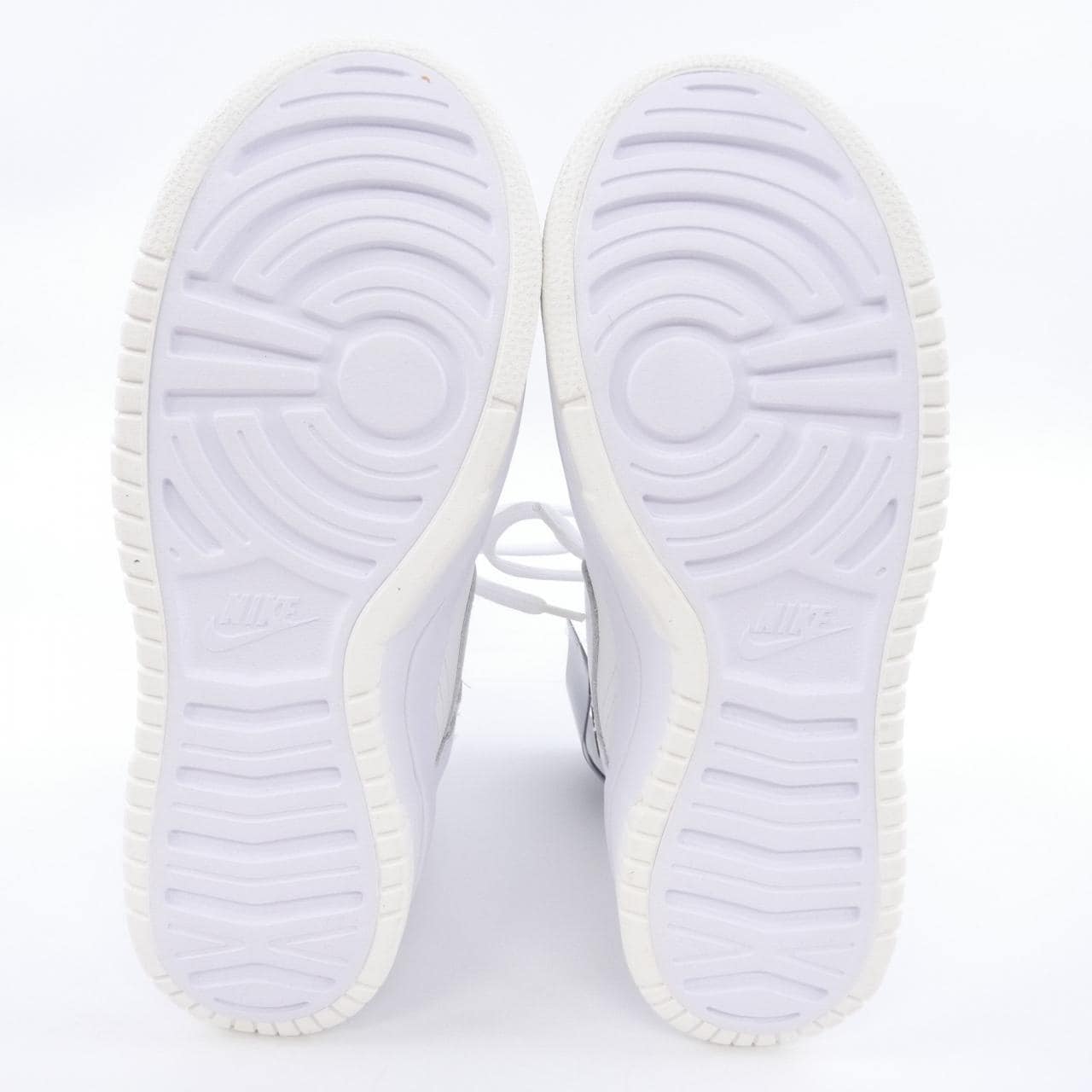 ナイキ NIKE DH3718-100 スニーカー