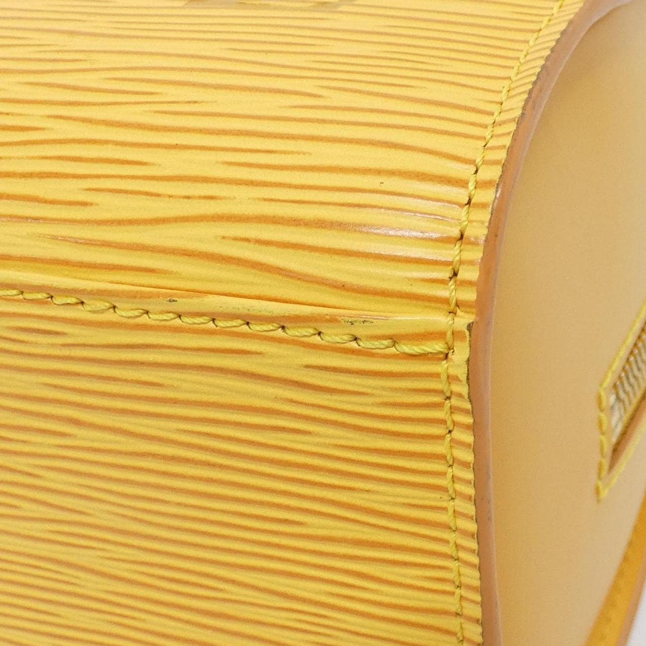 ルイヴィトン エピ ポンヌフ M52059 バッグ