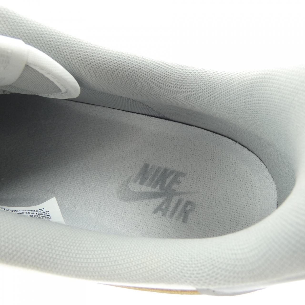 ナイキ NIKE DC5209-100 スニーカー
