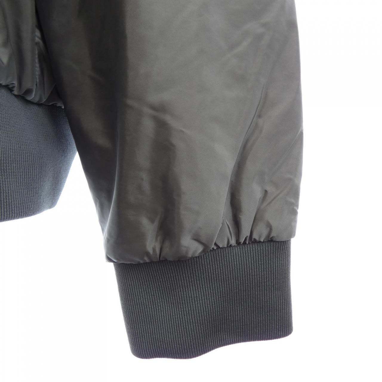 モンクレール MONCLER POILIOT ダウンジャケット