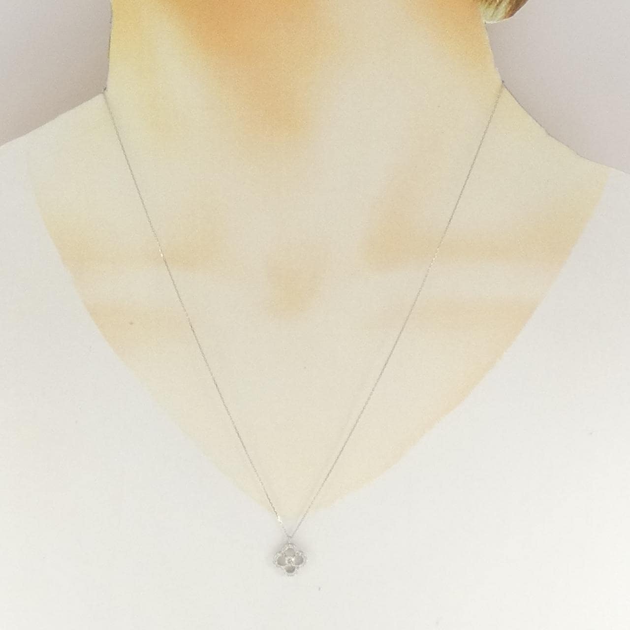 PT900/PT850 フラワー ダイヤモンド ネックレス 0.21CT