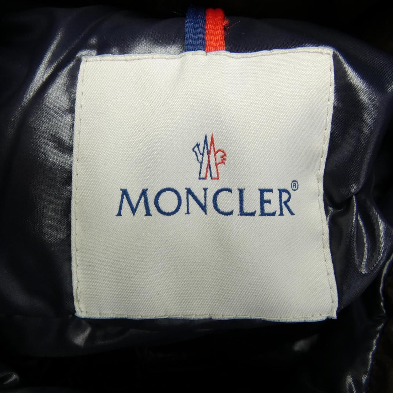 モンクレール MONCLER ダウンジャケット